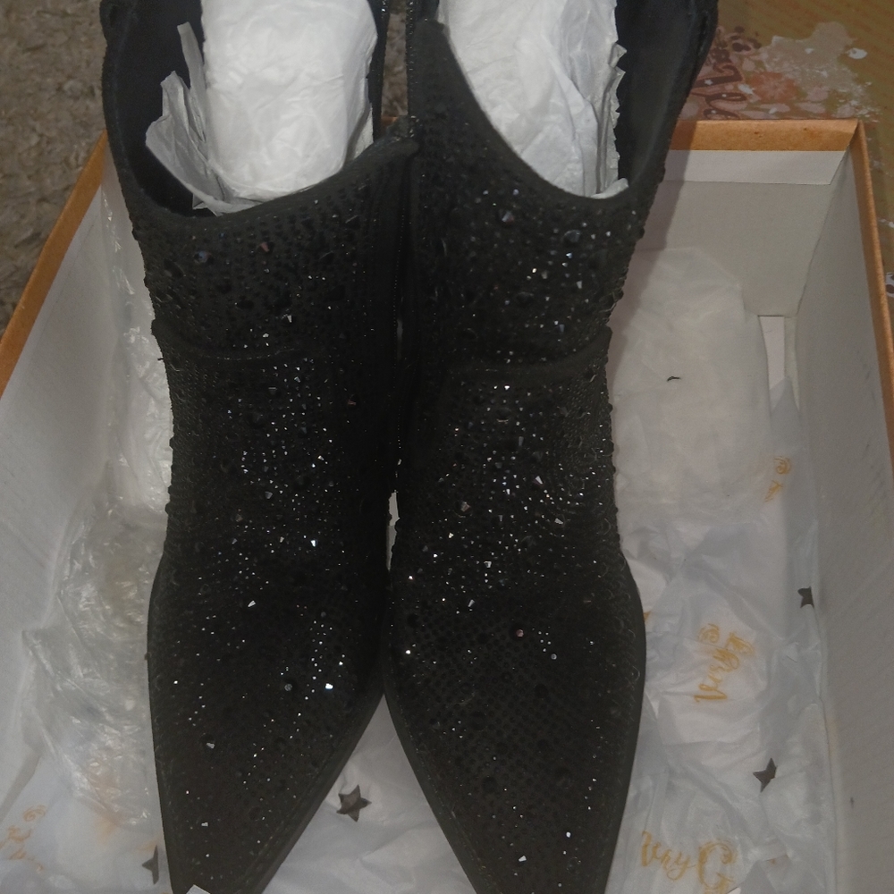 Rhinestone western style looking boots for women size 7 and 1/2 brand new